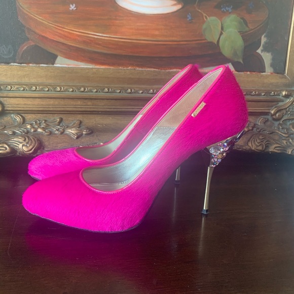 Designer pumps - Picture 5 of 6